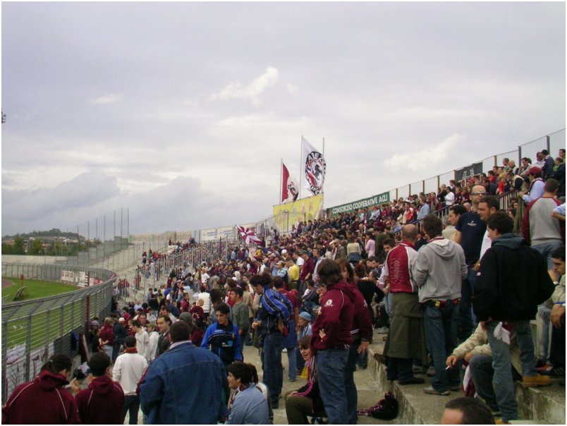 Arezzo - Crotone  10.10.2004 001